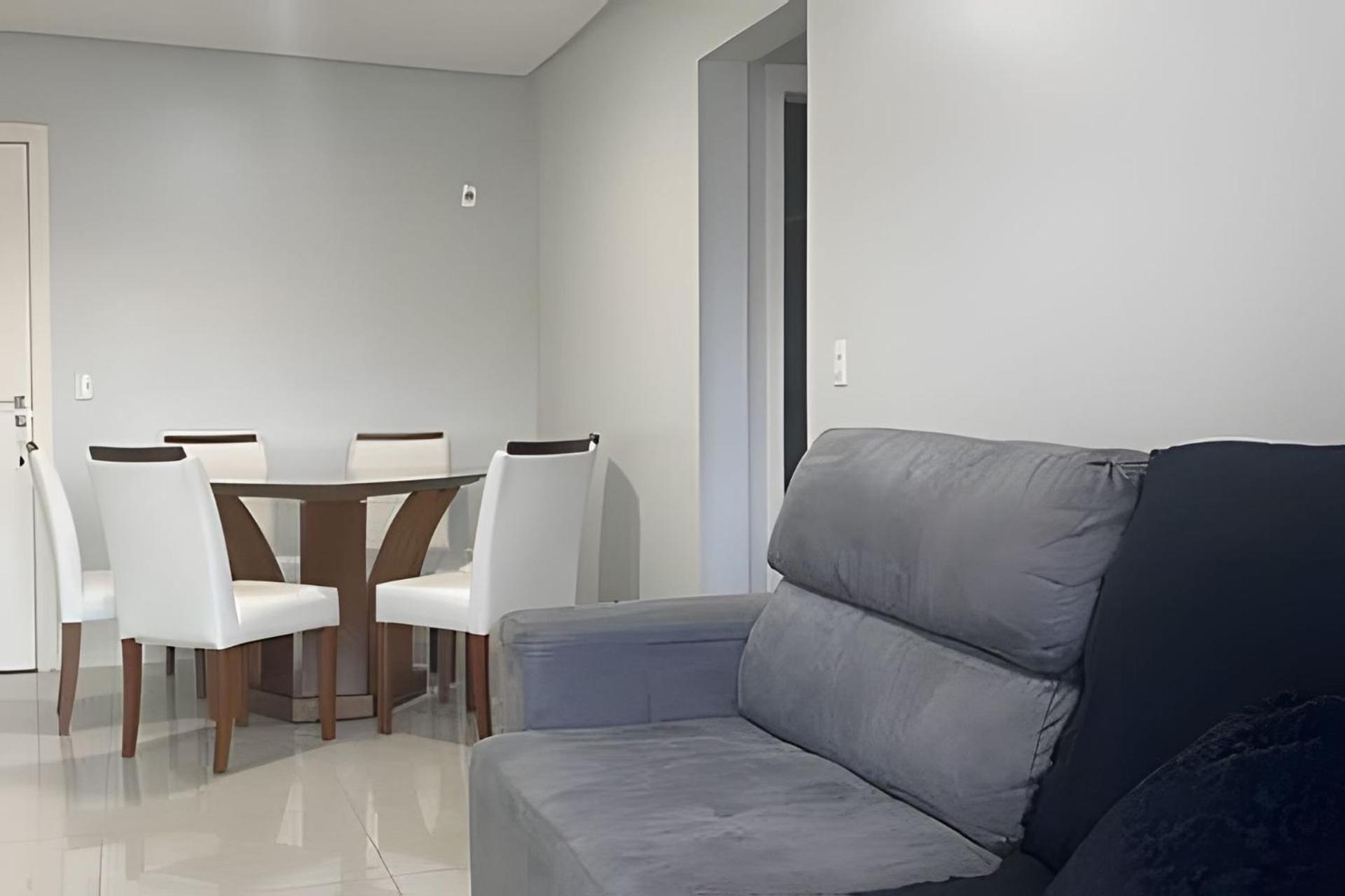 Ed. Maria Rosa Apartment